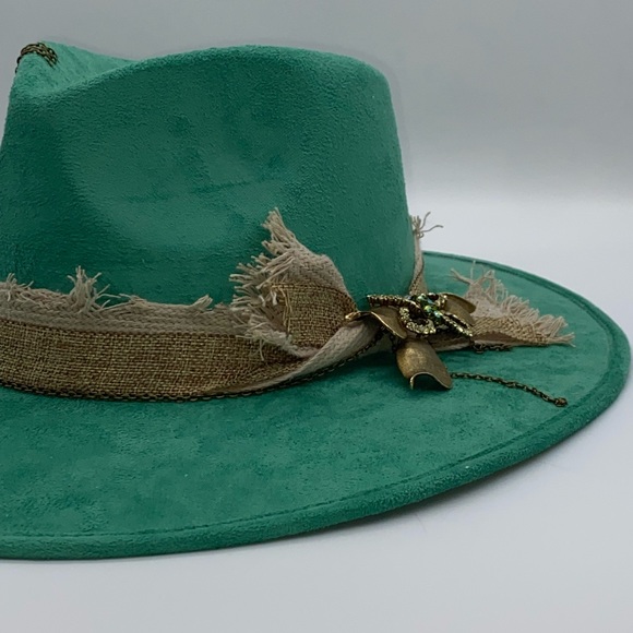 Double Mint - Picture 7 of 7